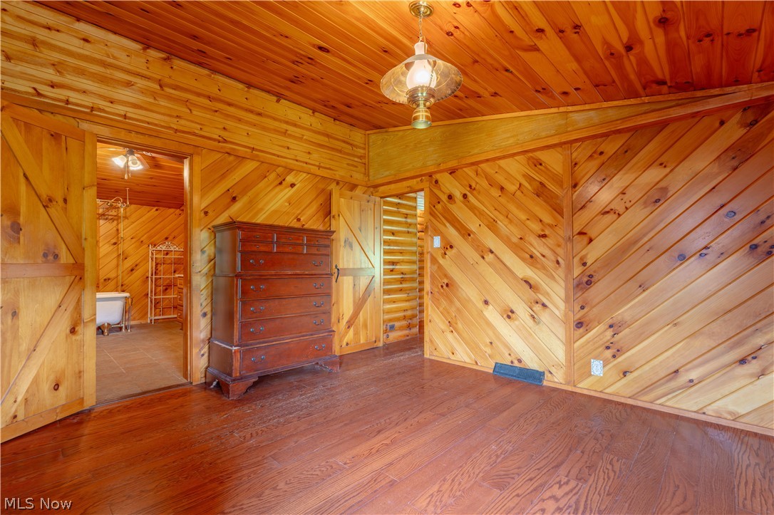 5103 Brocade Road SE Amsterdam OH 43903