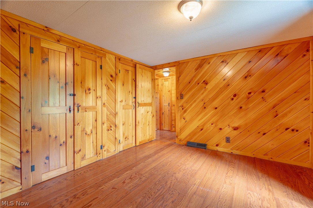 5103 Brocade Road SE Amsterdam OH 43903