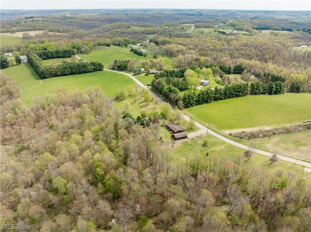 5103 Brocade Road SE Amsterdam OH 43903