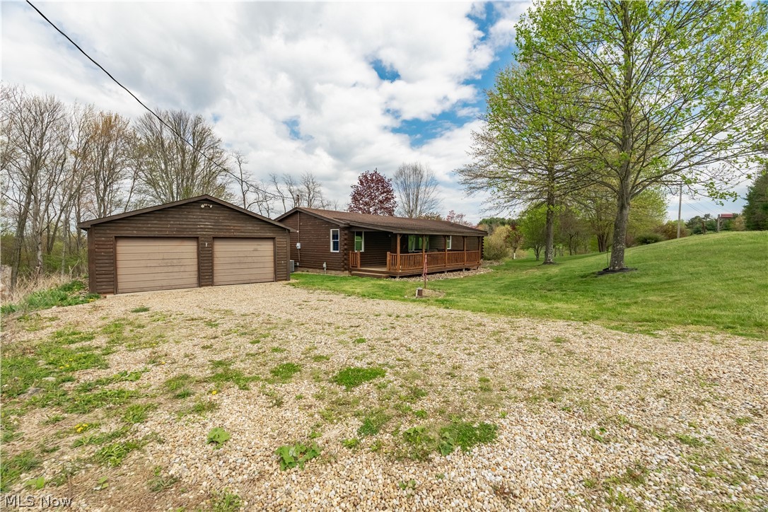 5103 Brocade Road SE Amsterdam OH 43903