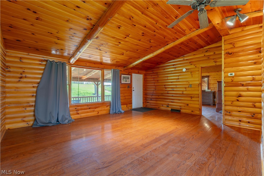 5103 Brocade Road SE Amsterdam OH 43903