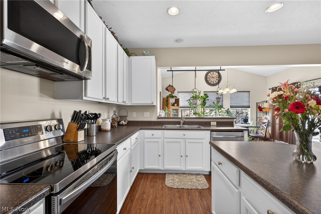 421 Greenfield Lane Painesville OH 44077