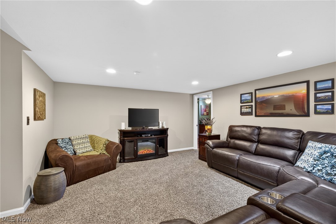 421 Greenfield Lane Painesville OH 44077