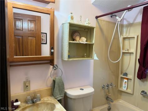 642 Alta Vista Avenue Akron OH 44312