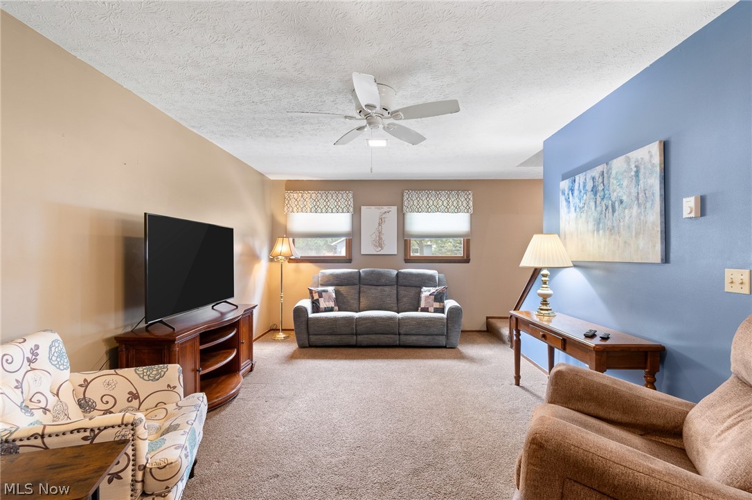 380 Naples Drive Elyria OH 44035