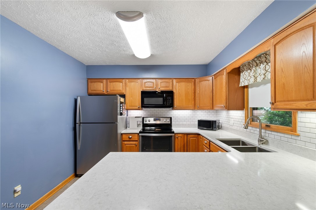 380 Naples Drive Elyria OH 44035