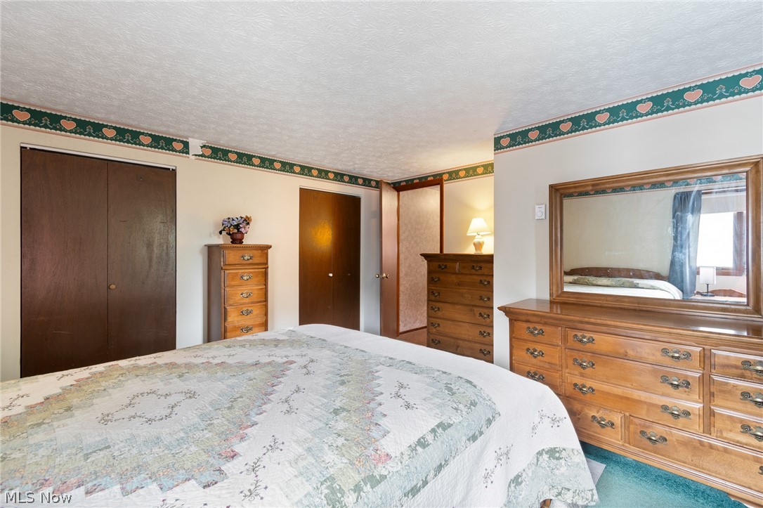 380 Naples Drive Elyria OH 44035