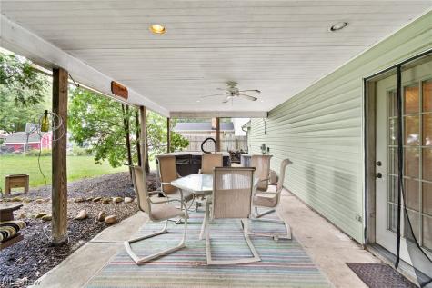380 Naples Drive Elyria OH 44035