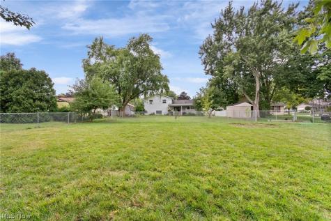 380 Naples Drive Elyria OH 44035