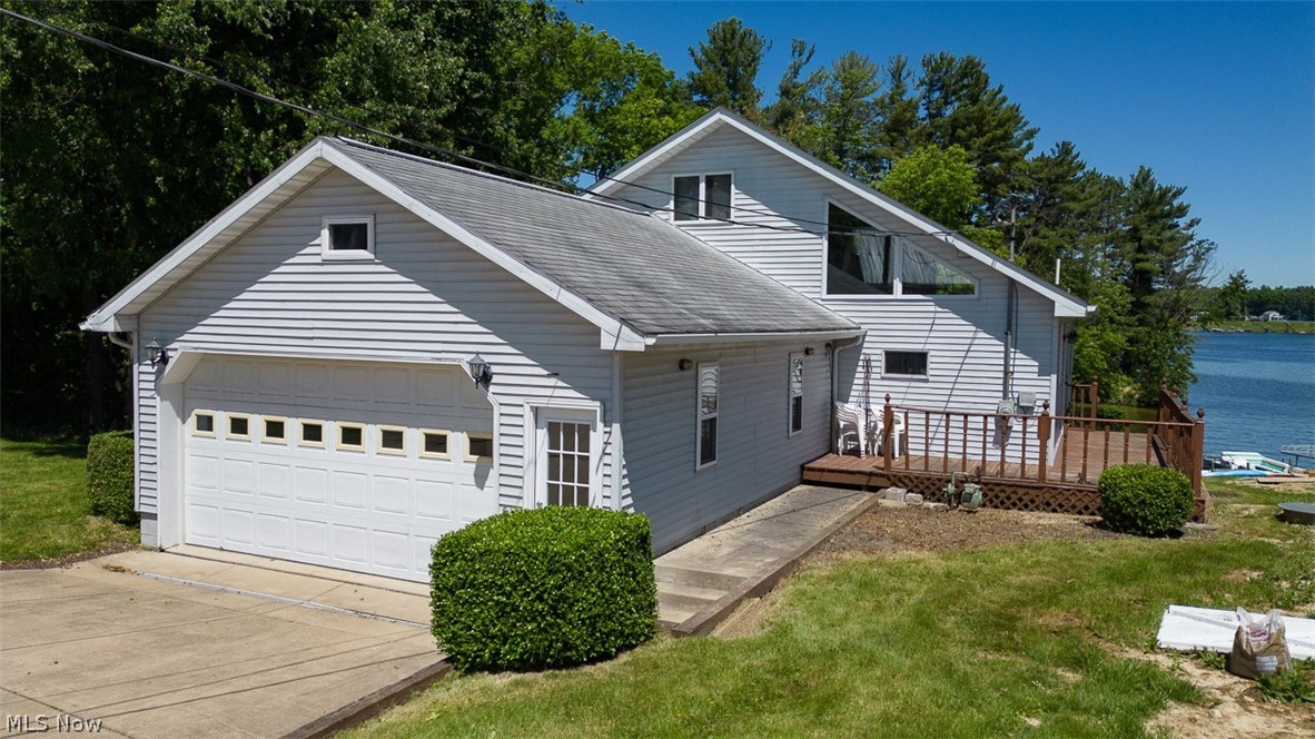 654 Pine Drive Lake Milton OH 44429