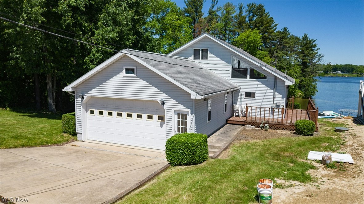 654 Pine Drive Lake Milton OH 44429