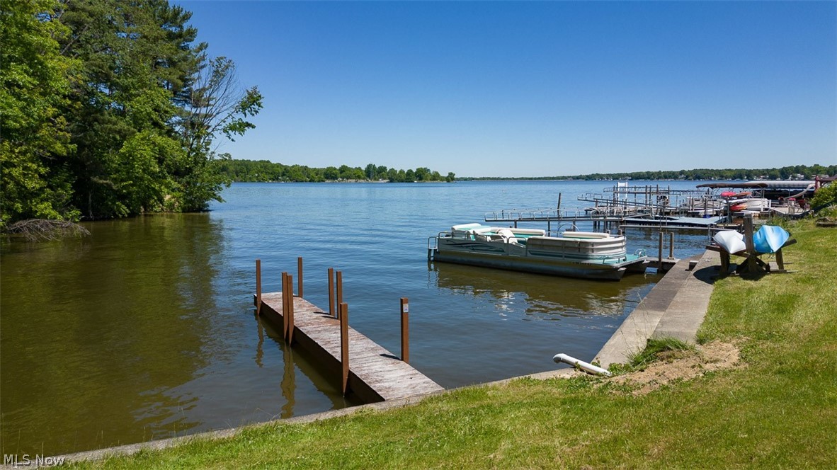 654 Pine Drive Lake Milton OH 44429