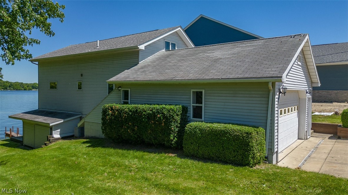 654 Pine Drive Lake Milton OH 44429