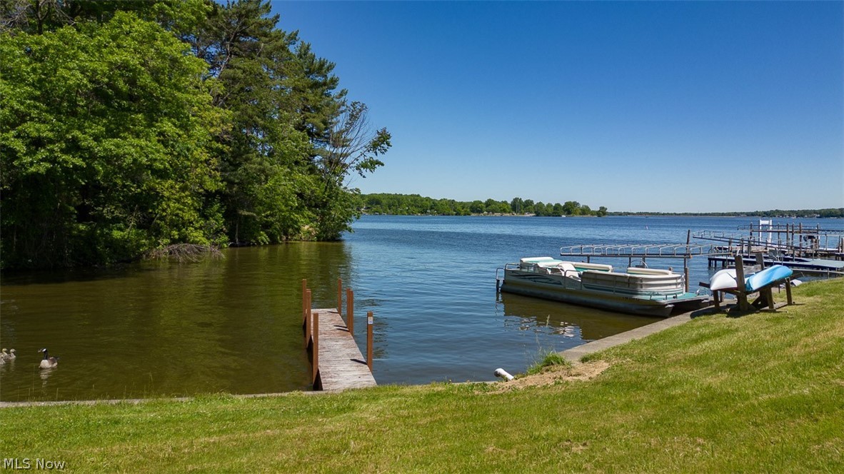 654 Pine Drive Lake Milton OH 44429