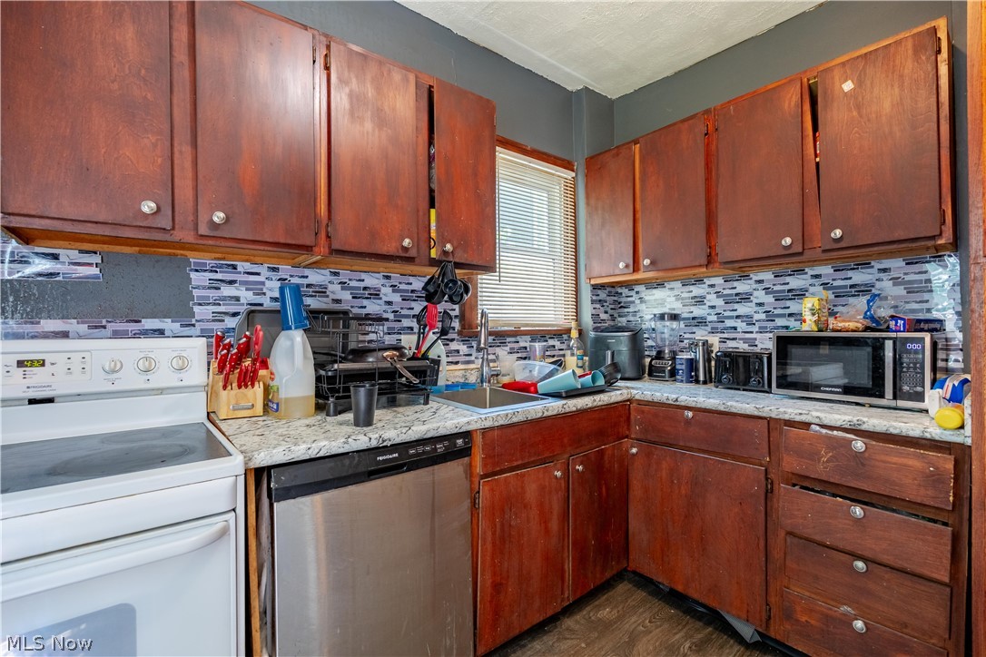 190 E Archwood Avenue Akron OH 44301