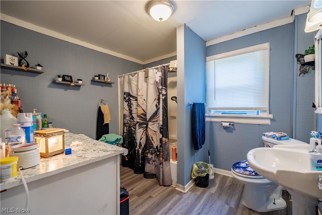 190 E Archwood Avenue Akron OH 44301