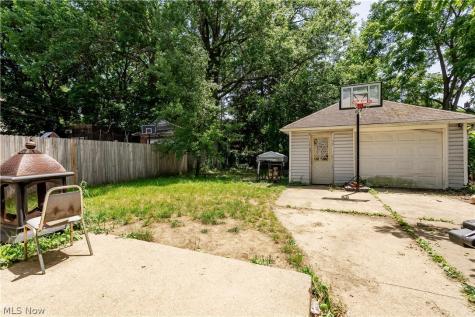 190 E Archwood Avenue Akron OH 44301