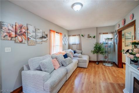 190 E Archwood Avenue Akron OH 44301