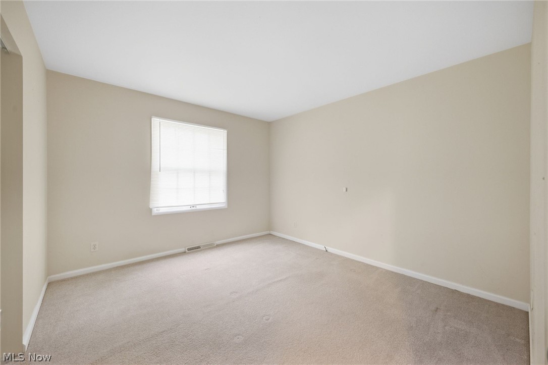 2803 Sedgewick Street NE Warren OH 44483