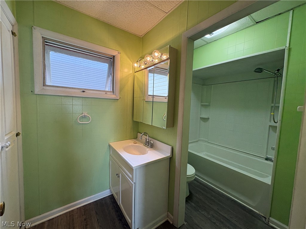 438 N Wooster Avenue Strasburg OH 44680