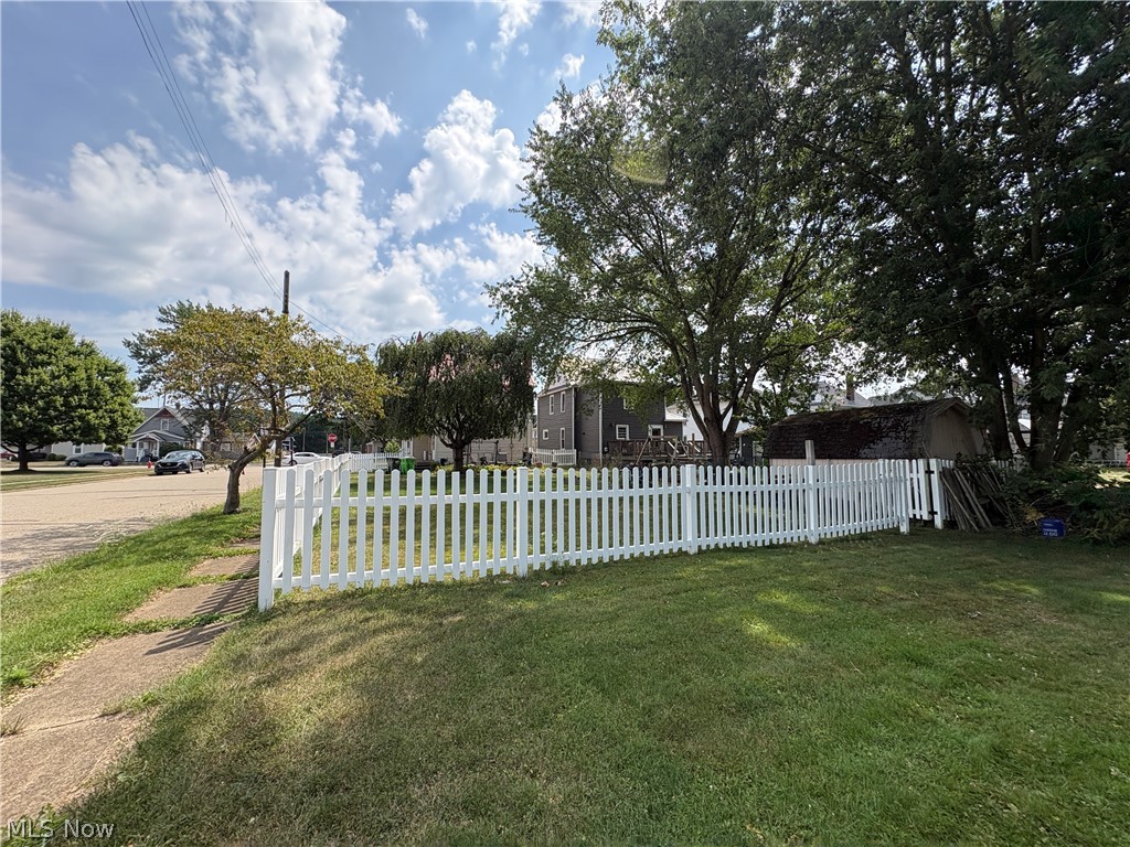 438 N Wooster Avenue Strasburg OH 44680