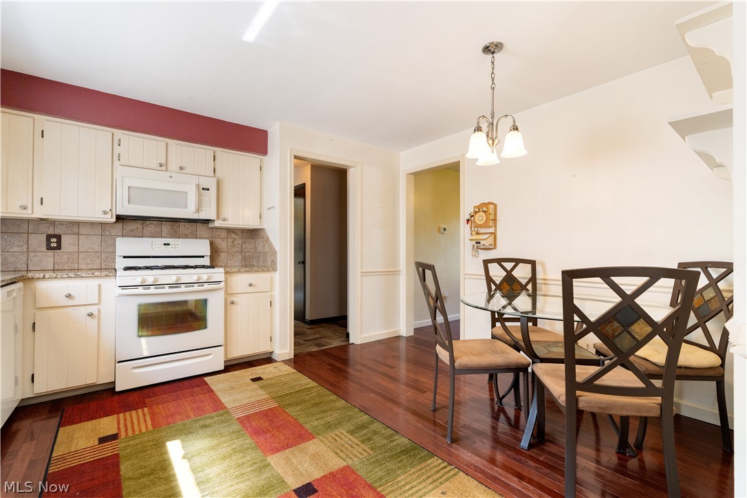 5740 Lake Cable Avenue NW Canton OH 44718