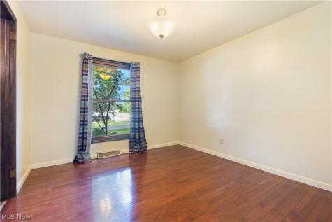 5740 Lake Cable Avenue NW Canton OH 44718