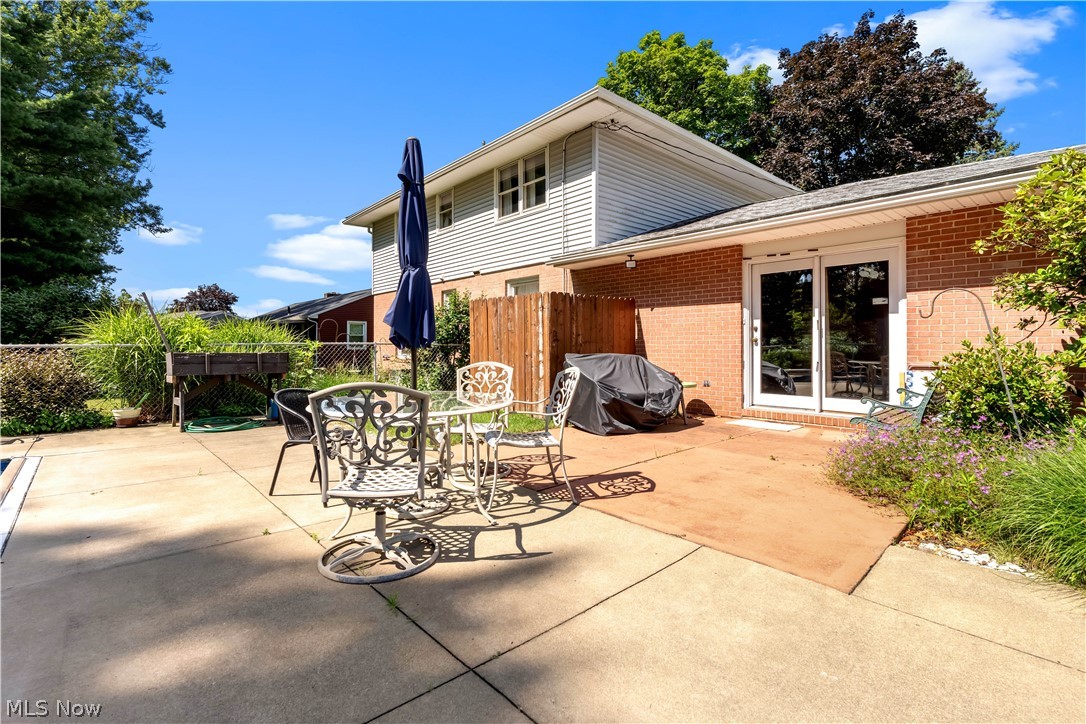 5740 Lake Cable Avenue NW Canton OH 44718