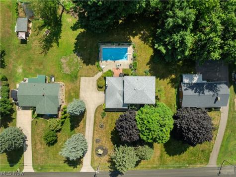 5740 Lake Cable Avenue NW Canton OH 44718