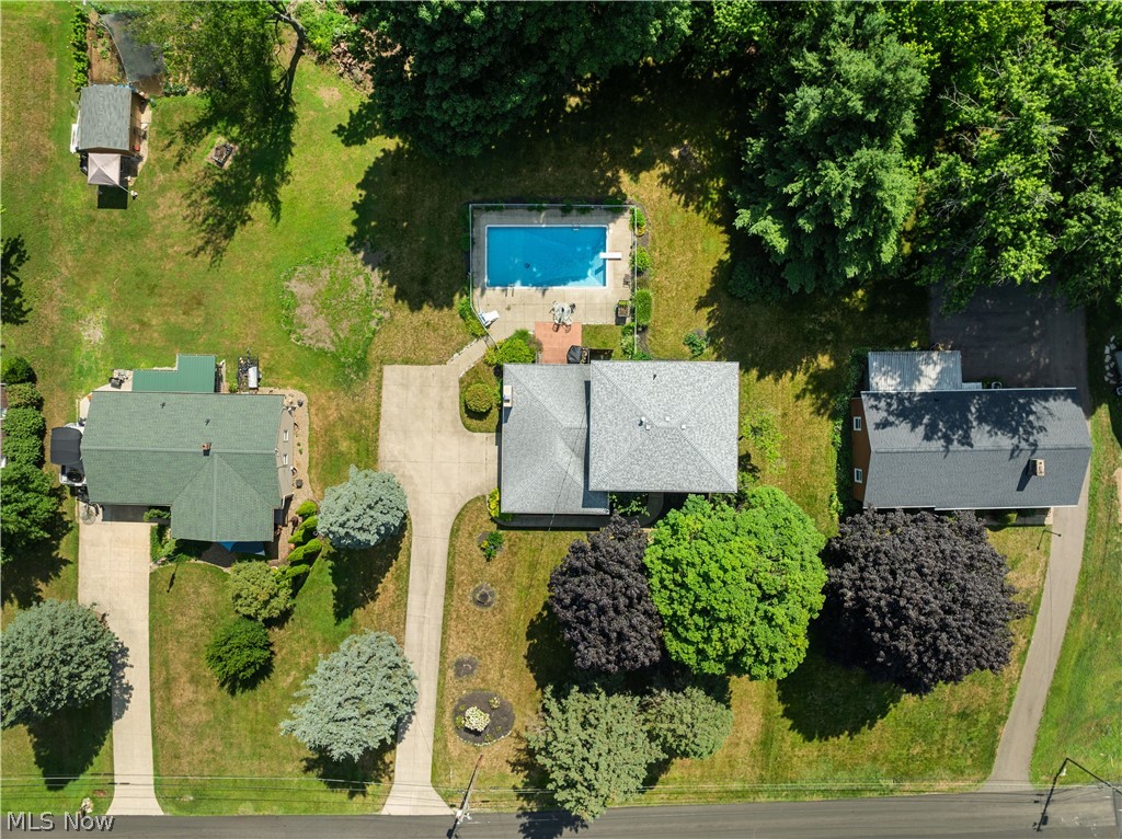 5740 Lake Cable Avenue NW Canton OH 44718