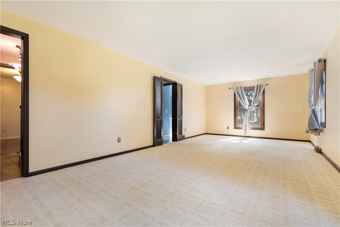 5740 Lake Cable Avenue NW Canton OH 44718