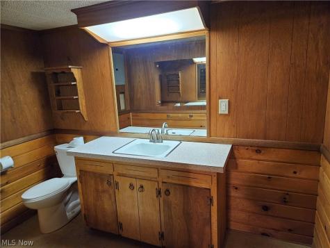 2819 Outlook Drive Silver Lake OH 44224