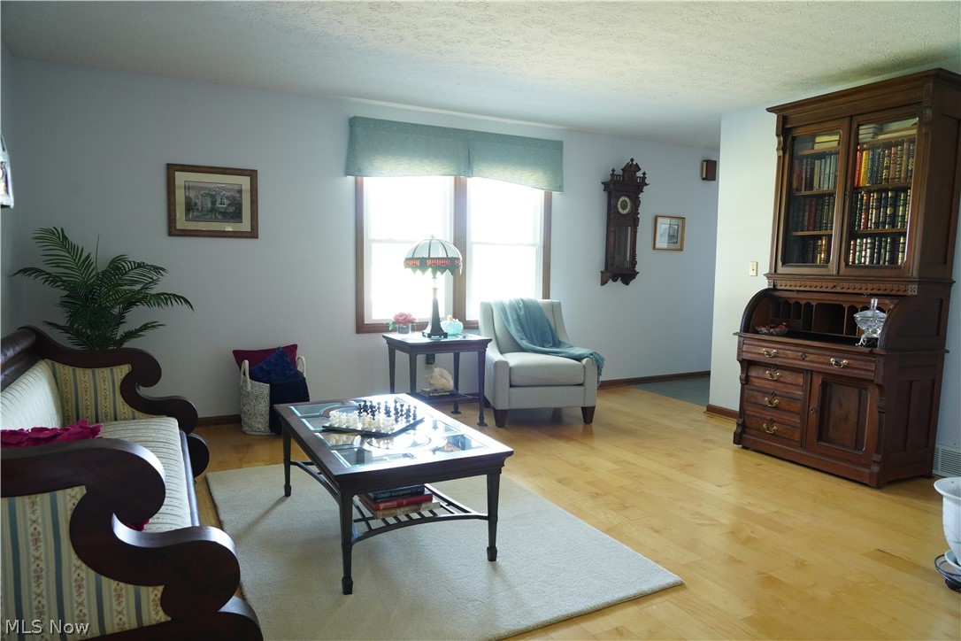 2160 Lake Breeze Road Sheffield Village OH 44054