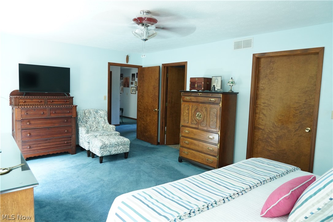 2160 Lake Breeze Road Sheffield Village OH 44054
