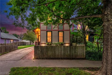 1919 W 45th Street Cleveland OH 44102