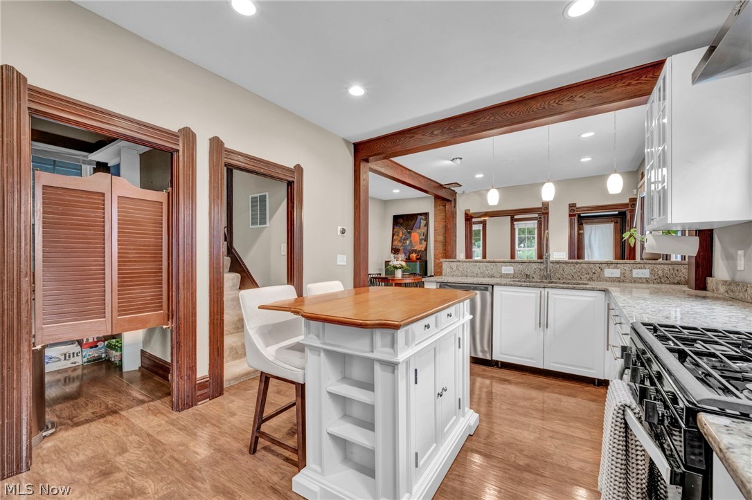 1919 W 45th Street Cleveland OH 44102