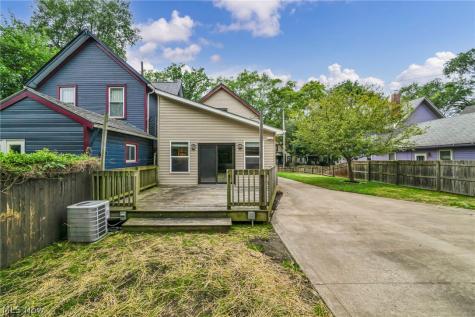 1919 W 45th Street Cleveland OH 44102