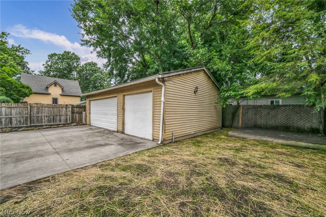 1919 W 45th Street Cleveland OH 44102