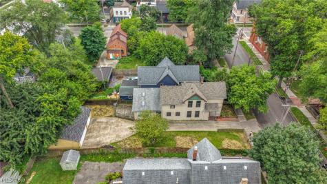 1919 W 45th Street Cleveland OH 44102