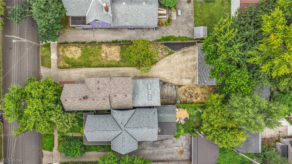 1919 W 45th Street Cleveland OH 44102