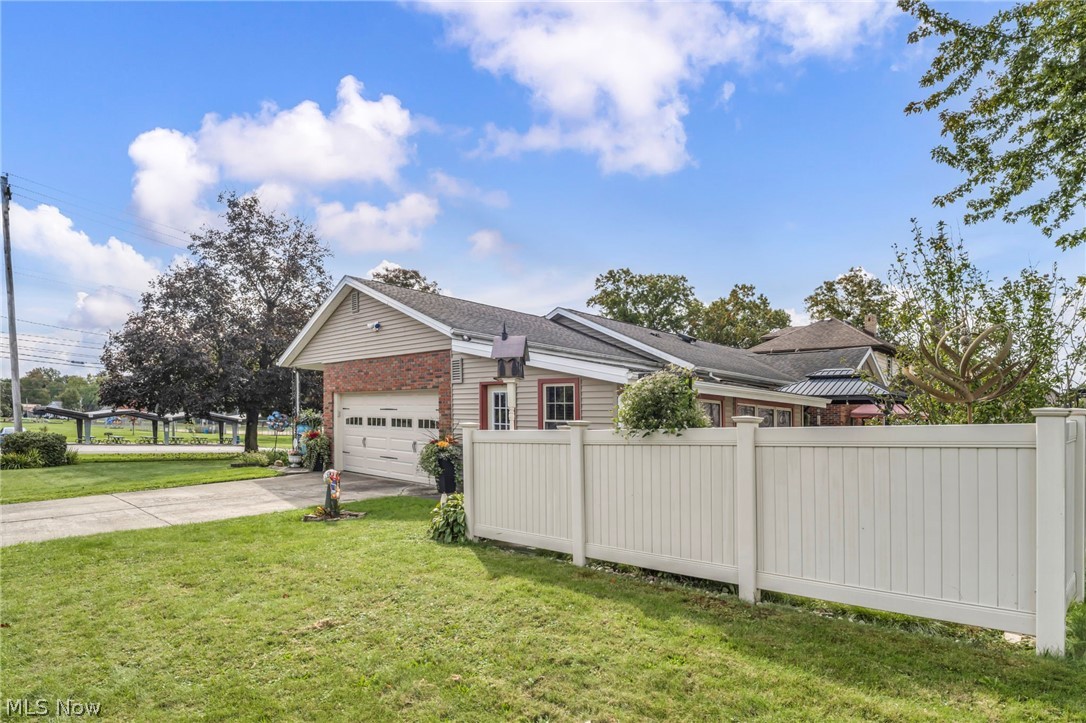410 S Center Street Newton Falls OH 44444
