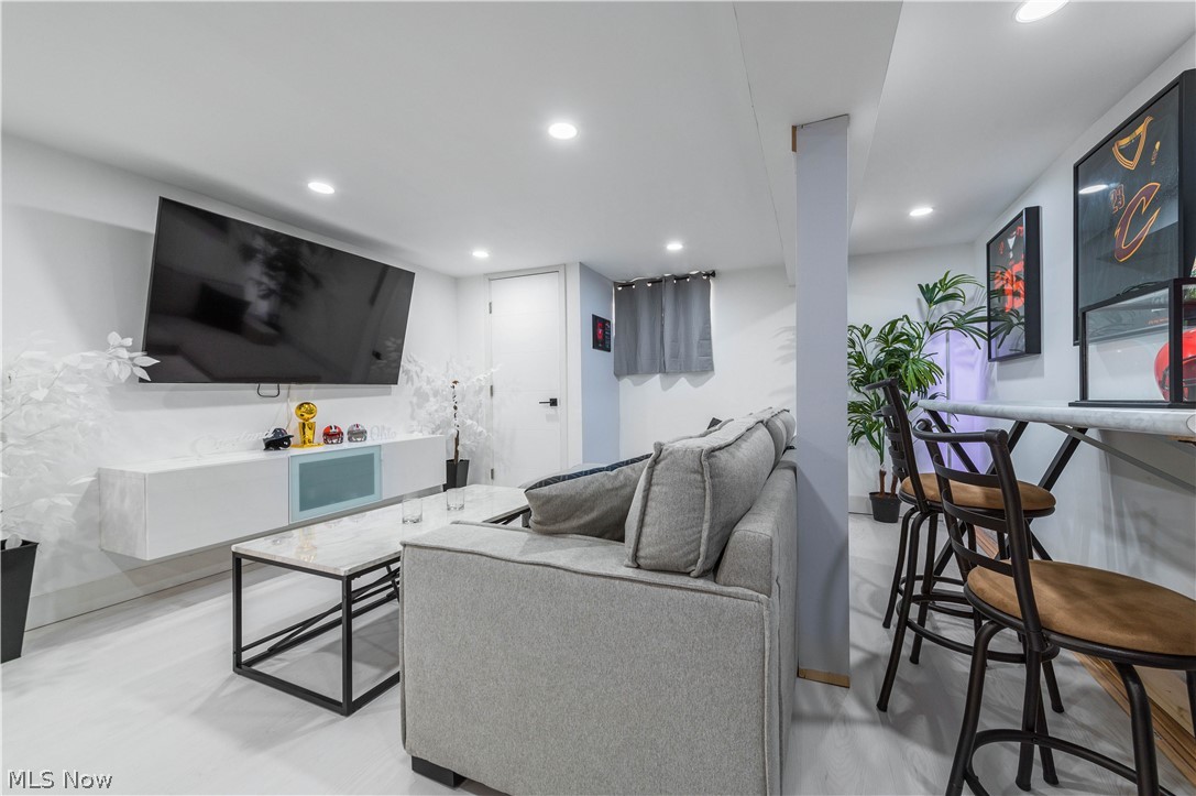 9109 Ansonia Avenue Brooklyn OH 44144