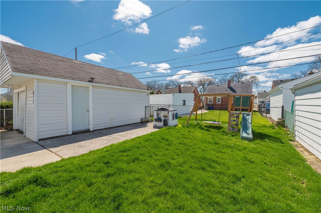9109 Ansonia Avenue Brooklyn OH 44144