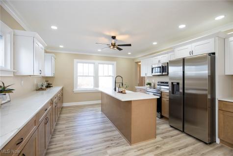 1478 Bunts Road Lakewood OH 44107