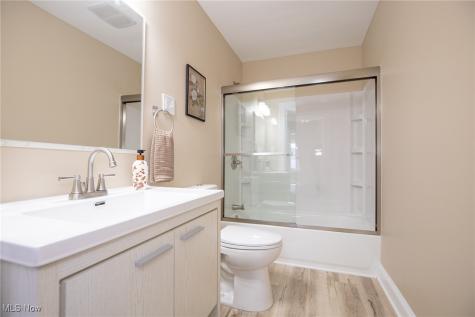 1478 Bunts Road Lakewood OH 44107