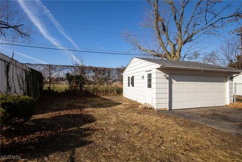 1478 Bunts Road Lakewood OH 44107