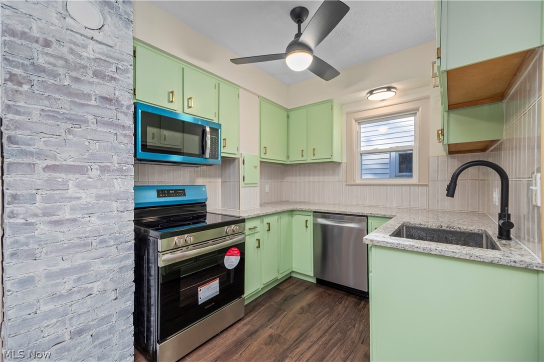 223 Stanford Avenue Elyria OH 44035