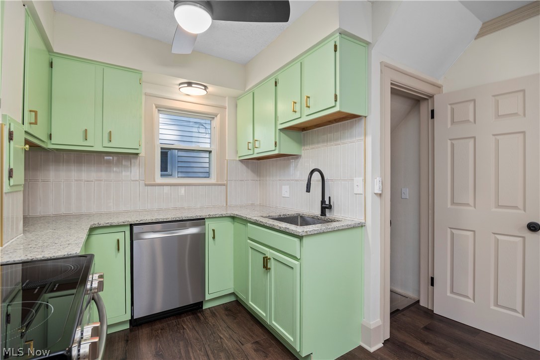 223 Stanford Avenue Elyria OH 44035