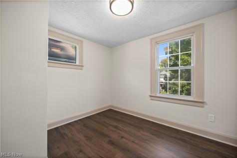 223 Stanford Avenue Elyria OH 44035