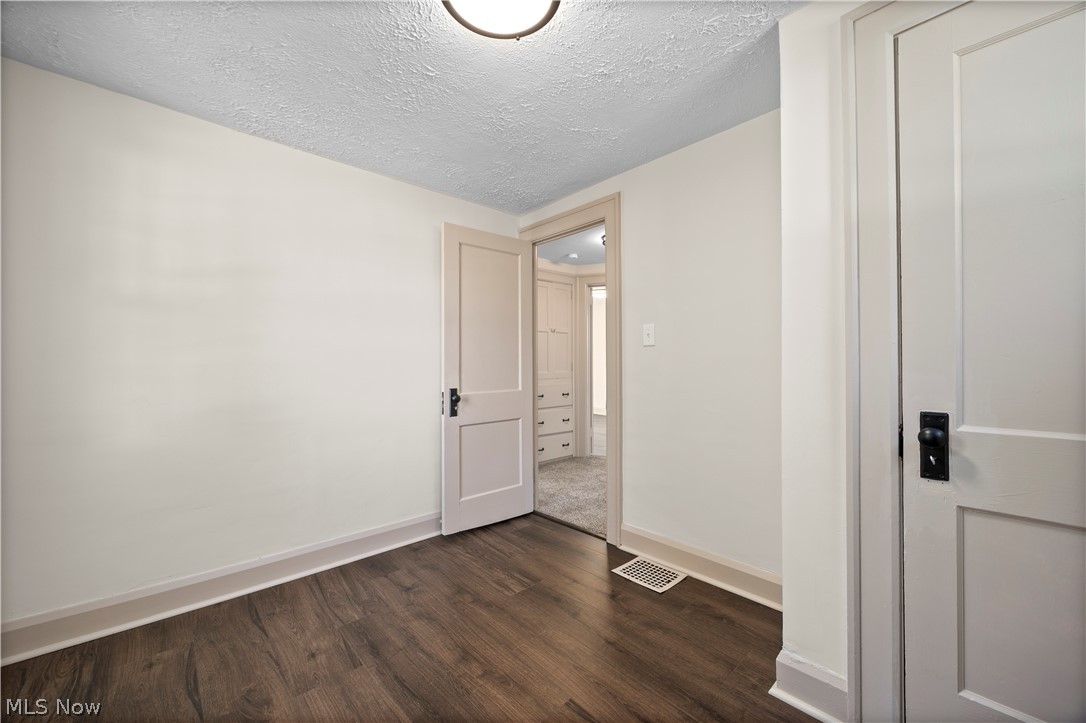 223 Stanford Avenue Elyria OH 44035